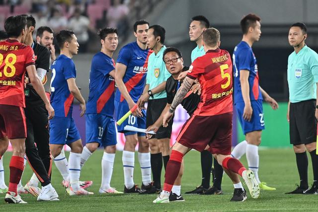 半场-拜仁暂3-0柏林联合 凯恩德甲100球穆西亚拉传射奥利塞世界波